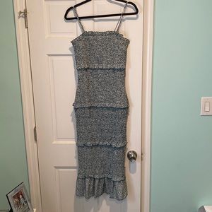 Fitted midi dress, adjustable straps